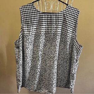 Talbots Sleeveless Black/White Blouse. 3X. Zippered Back. EUC.